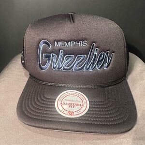 Mitchell & Ness Gray and Black Grizzlies Cap